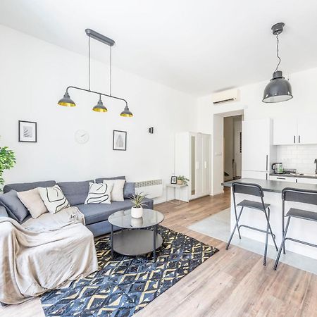 Charming & Cozy Central 1Bedrm Suites ブダペスト エクステリア 写真