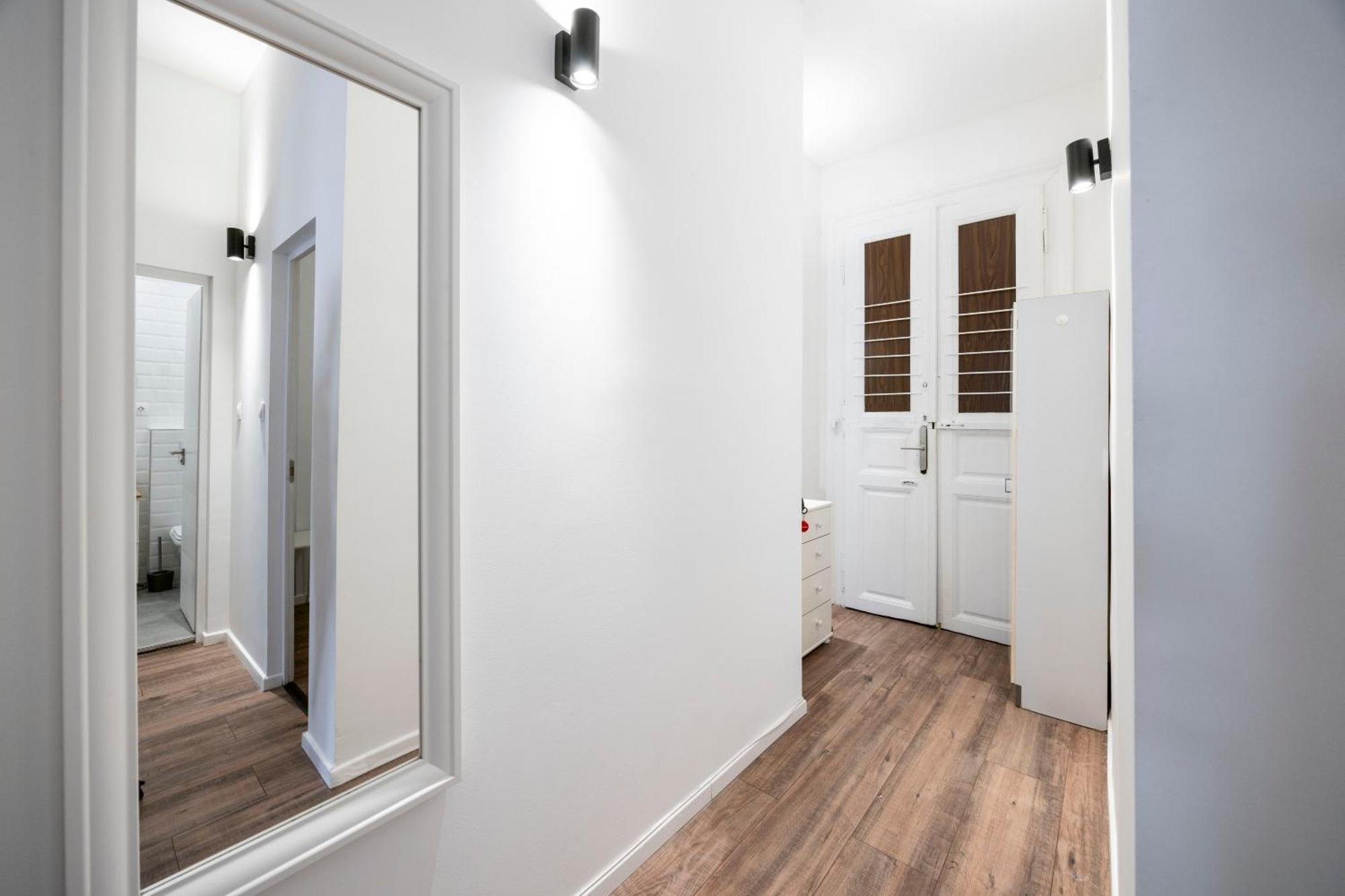 Charming & Cozy Central 1Bedrm Suites ブダペスト エクステリア 写真