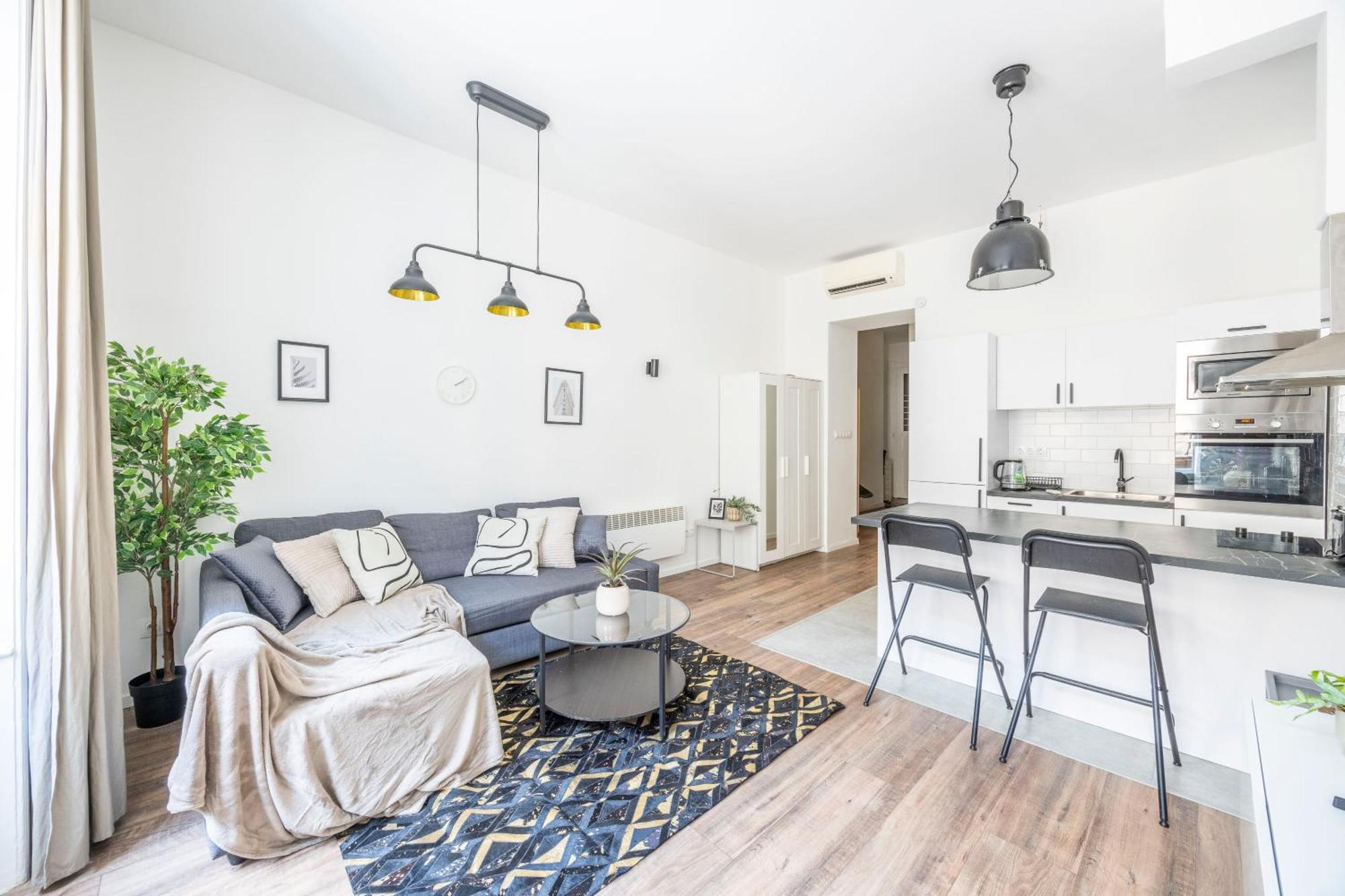 Charming & Cozy Central 1Bedrm Suites ブダペスト エクステリア 写真